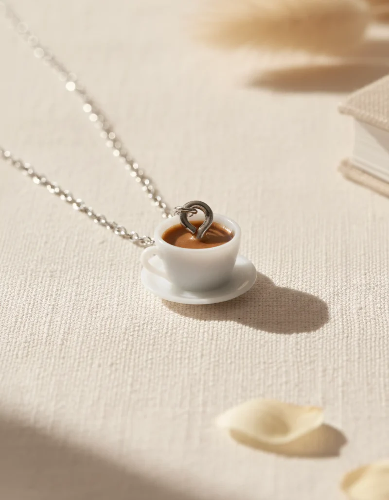 Necklace Close Up Kopie 1 800x1029